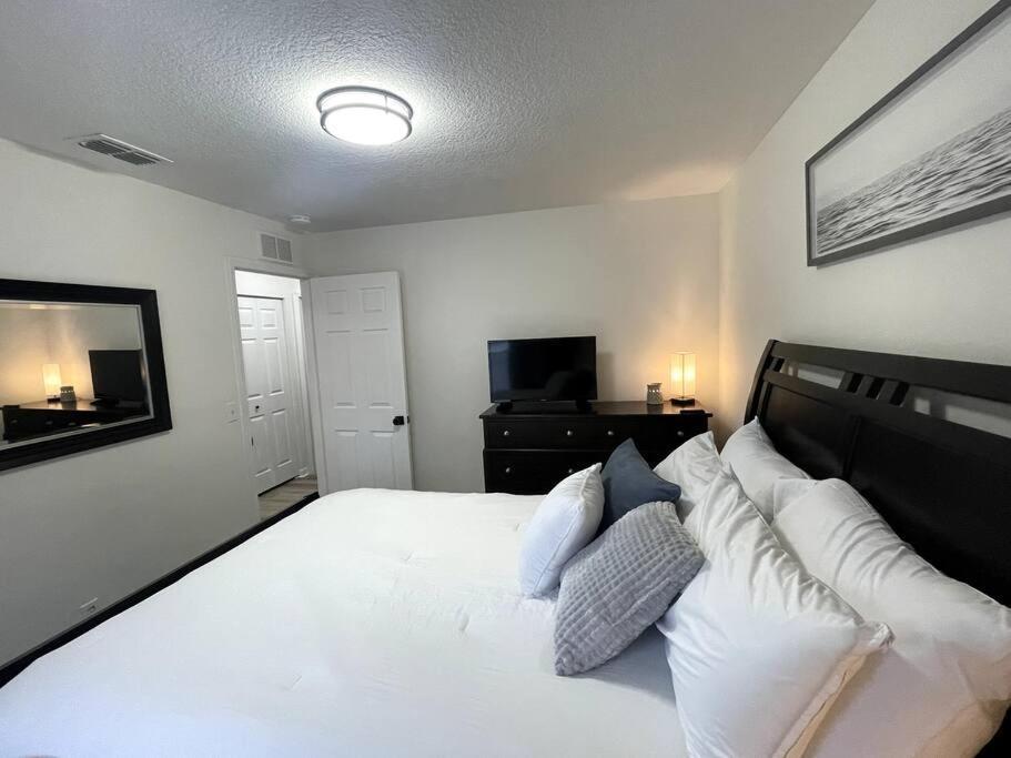 Riverside Riviera At Seminole Heights Tampa Exterior photo